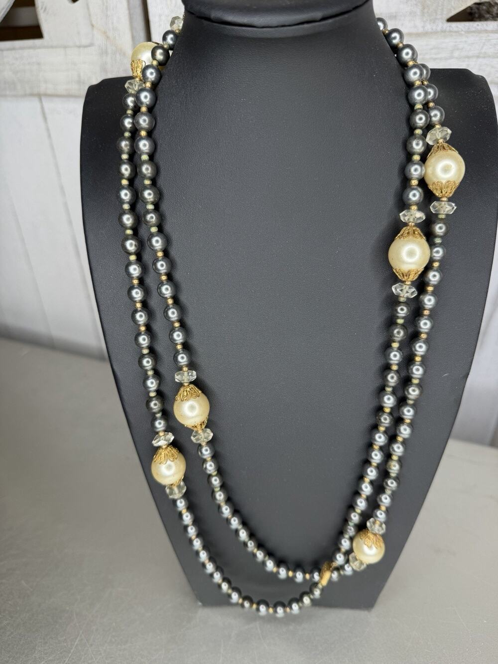 Vintage Large White Faux Pearls & Black Pearl Gold Hollywood Necklace Jewelry